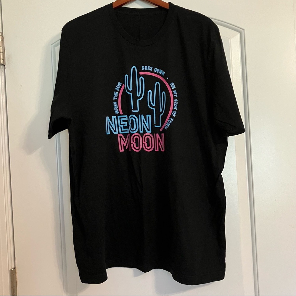 Ruby’s Rubbish Black Short Sleeve‎ “Neon Moon” T-Shirt Women’s Sz 2XL